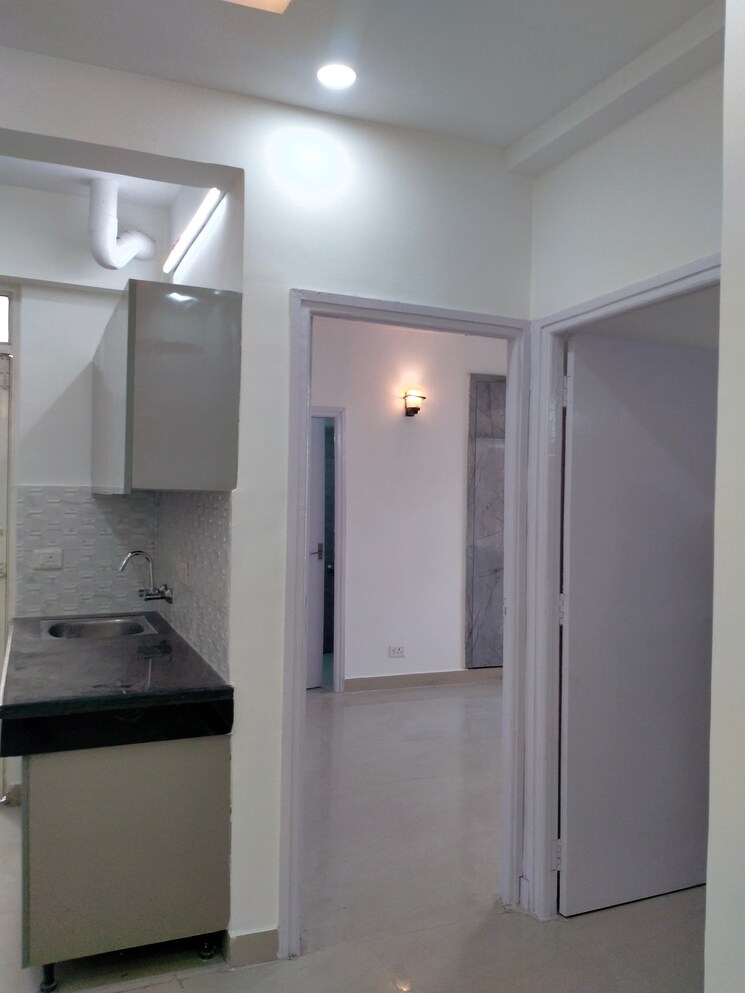 Room, suncity-avenue-76 2 Bedroom 682 Sq.Ft. Apartment In Sector 76 Gurgaon 9310523