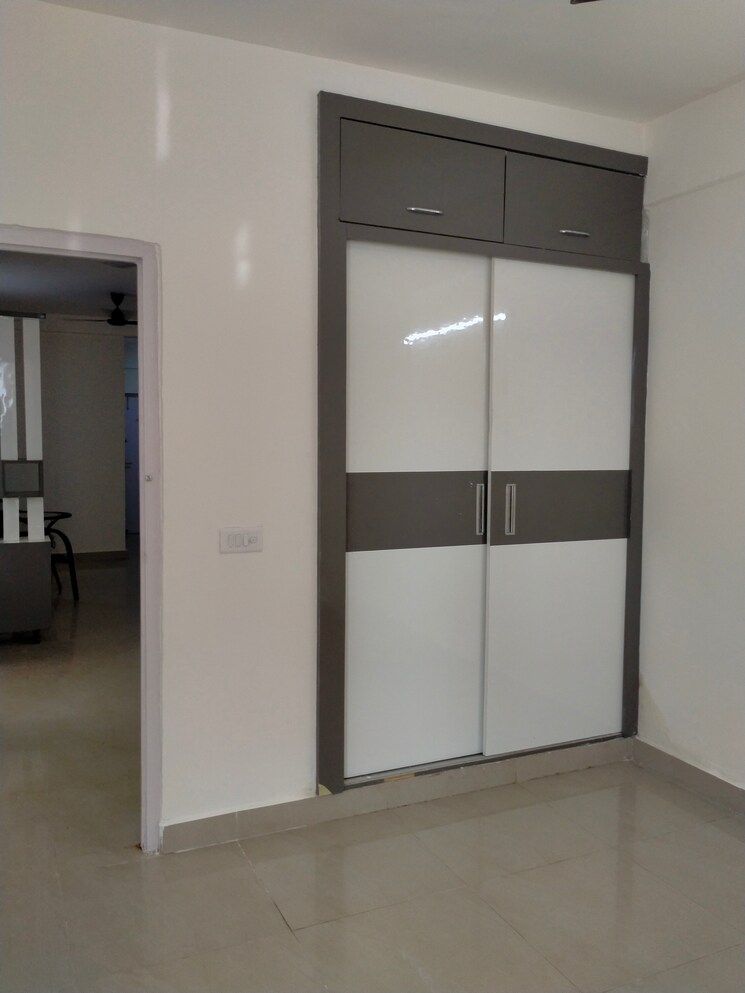 Room, suncity-avenue-76 2 Bedroom 682 Sq.Ft. Apartment In Sector 76 Gurgaon 9310523