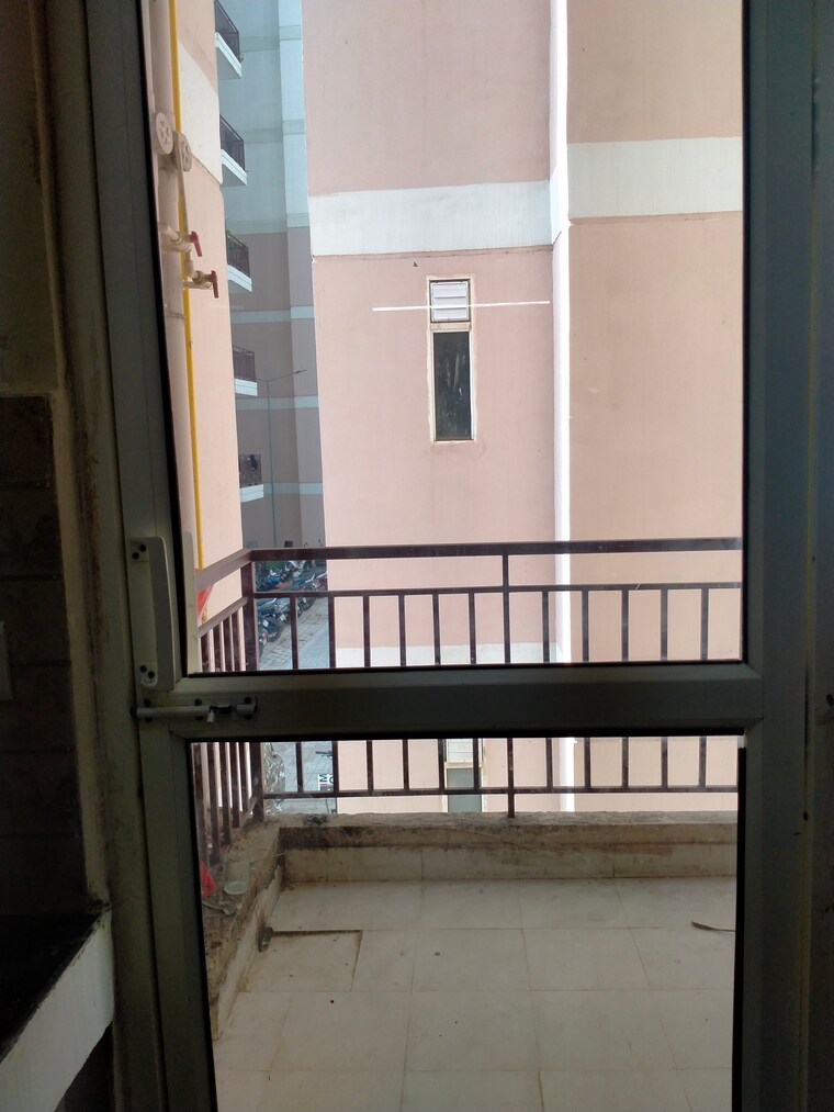 Balcony, suncity-avenue-76 2 Bedroom 682 Sq.Ft. Apartment In Sector 76 Gurgaon 9310523