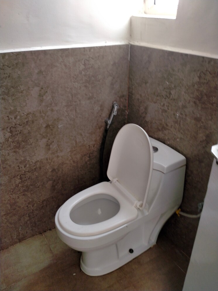 Bathroom, suncity-avenue-76 2 Bedroom 682 Sq.Ft. Apartment In Sector 76 Gurgaon 9310523