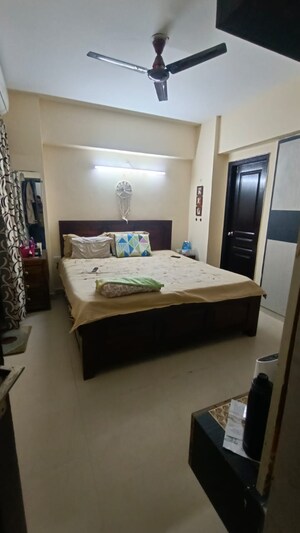 2 BHK Apartment For Rent in Sethi Max Royal, Sector 76