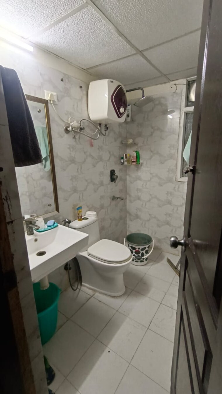 Team Area, sethi-max-royal 2 Bedroom 895 Sq.Ft. Apartment In Sector 76 Noida 9310564