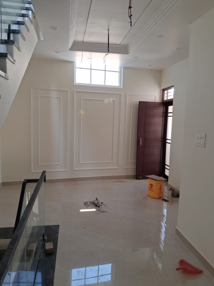 Bathroom, shimla bypass road 3 Bedroom 132 Sq.Yd. Villa In Shimla Bypass Road Dehradun 9310673