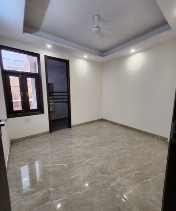 Room in 2 BHK Builder Floor at Saket – for Sale