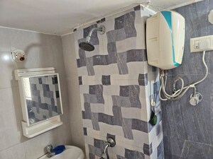 Team Area in 3 BHK Apartment at SSD Goregaon Pearl CHSL, Goregaon West – for Rent