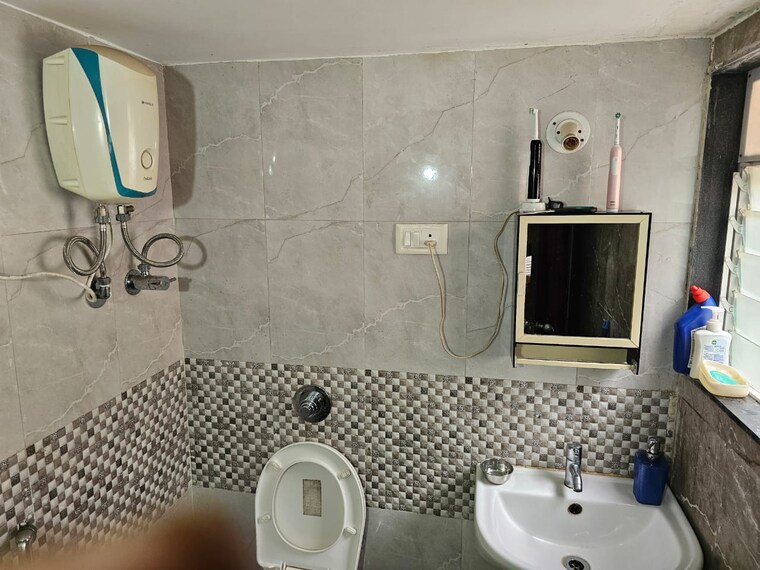 Bathroom, ssd-goregaon-pearl-chsl 3 Bedroom 1057 Sq.Ft. Apartment In Goregaon West Mumbai 9310815
