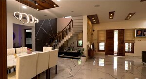 Team Area in 4 BHK Independent House at Nehru Nagar West – for Sale