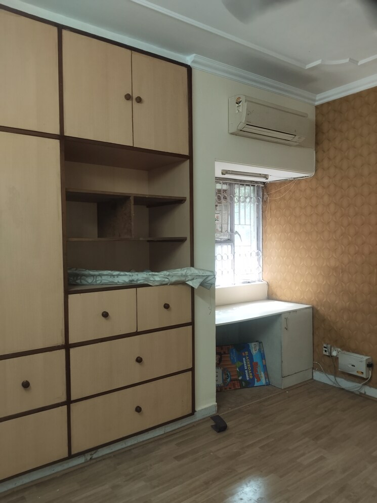 Kitchen, sarita vihar 3 Bedroom 1850 Sq.Ft. Apartment In Sarita Vihar Delhi 9310866