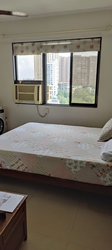 Bedroom in 2 BHK Apartment at Hiranandani Princeton CHS, Powai – for Rent