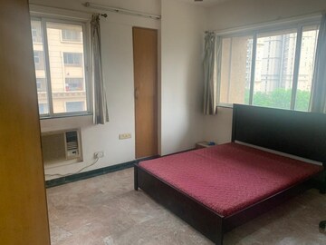 Room in 2 BHK Apartment at Hiranandani Avalon, Powai – for Rent
