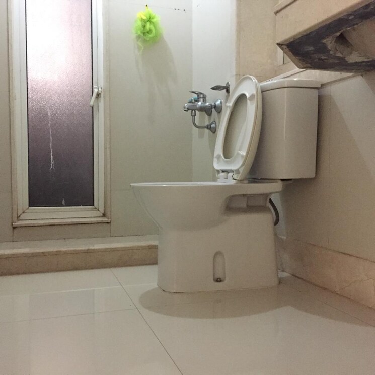 Bathroom, hiranandani-avalon 2 Bedroom 960 Sq.Ft. Apartment In Powai Mumbai 9310998