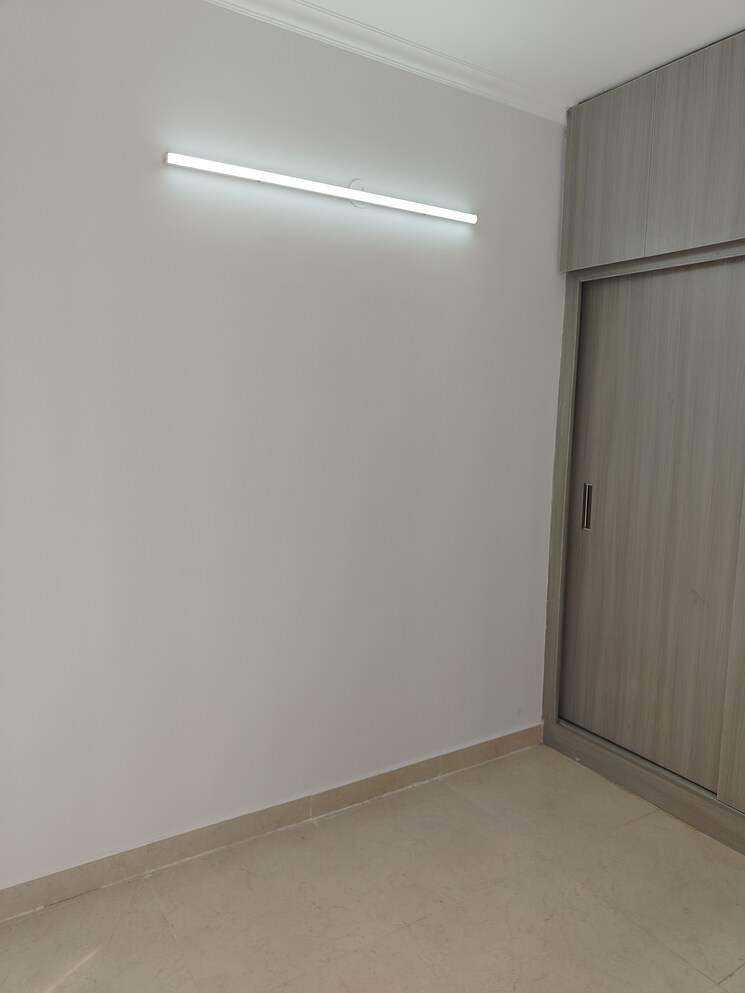 Room, signature-global-prime 2 Bedroom 834 Sq.Ft. Apartment In Sector 63a Gurgaon 9311020