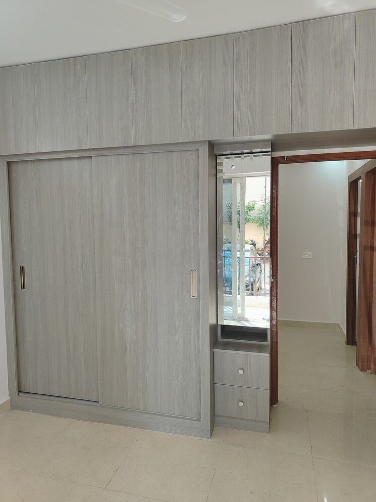 Room, signature-global-prime 2 Bedroom 834 Sq.Ft. Apartment In Sector 63a Gurgaon 9311020