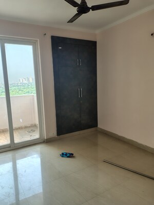 Furnished Amenities in 2.5 BHK Apartment at Amrapali Leisure Park, Amrapali Leisure Valley – for Rent