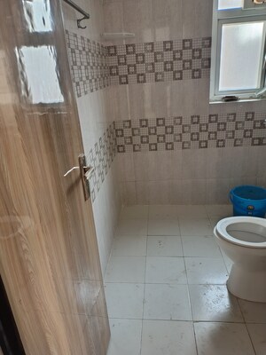 Bathroom in 3 BHK Apartment at Amrapali Leisure Park, Amrapali Leisure Valley – for Rent