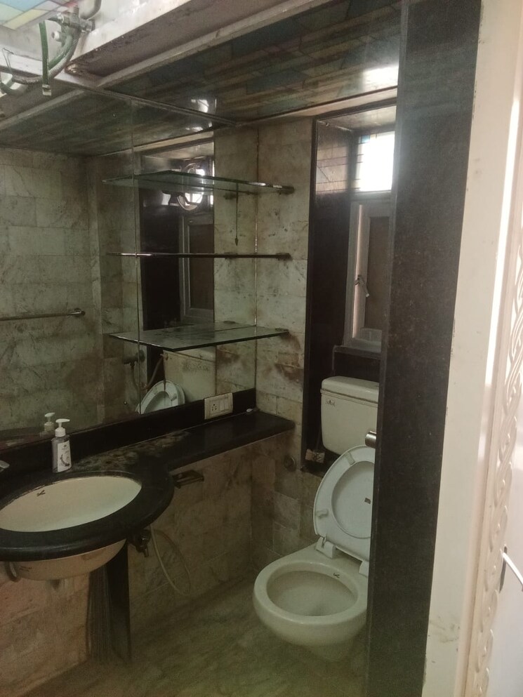 Bathroom, sea-lord 2 Bedroom 846 Sq.Ft. Apartment In Cuffe Parade Mumbai 9311060