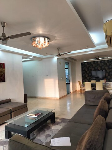 Team Area in 3.5 BHK Apartment at Cameron Courts, Sector 43 – for Rent