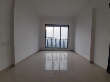 Room in 2 BHK Apartment at Gulmohar CHS Goregaon, Goregaon West – for Rent