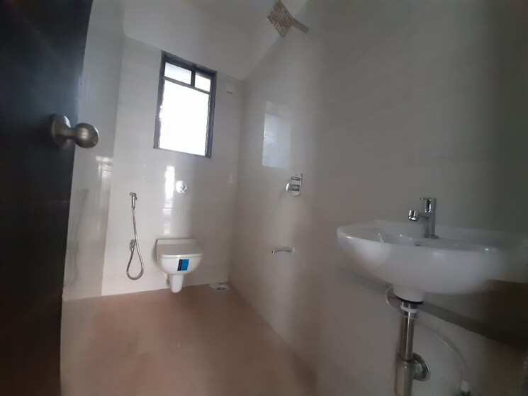 Bathroom, gulmohar-chs-goregaon 2 Bedroom 700 Sq.Ft. Apartment In Goregaon West Mumbai 9311064