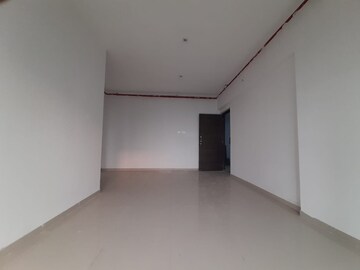 Room in 2 BHK Apartment at Gulmohar CHS Goregaon, Goregaon West – for Rent