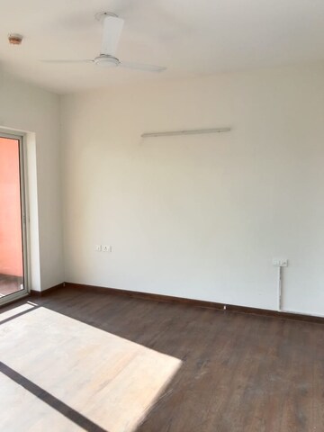 Room in 3 BHK Apartment at Shapoorji Pallonji Joyville Gurgaon, Sector 102 – for Rent
