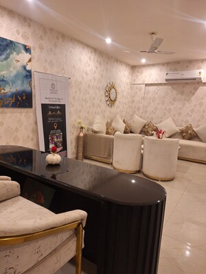 Lift in 2 BHK Apartment at AIPL Zen Residences, Sector 70a – for Rent