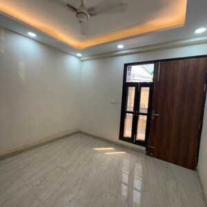 Room in 2 BHK Apartment at Palm Residency Chhatarpur, Rajpur Khurd Extension – for Rent
