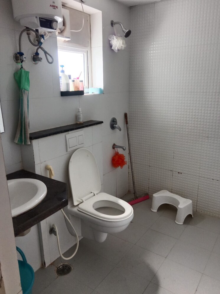 Bathroom, anant-raj-maceo 3 Bedroom 1862 Sq.Ft. Apartment In Sector 91 Gurgaon 9311070