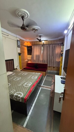 Bedroom in  Pg at Goregaon West – for Rent