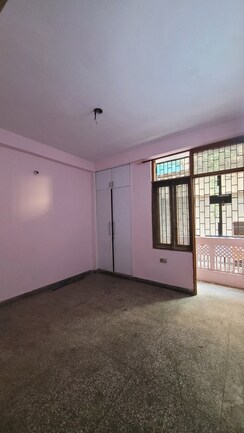 2 BHK + Study Room Builder Floor For Sale in Dilshad Colony