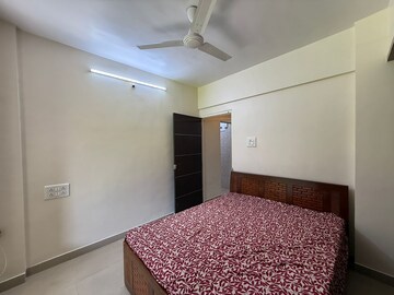 Bedroom in 2 BHK Apartment at Seawoods – for Rent