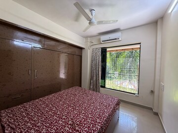 Bedroom in 2 BHK Apartment at Seawoods – for Rent