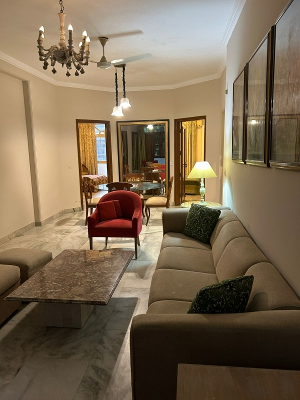 3 BHK Builder Floor For Rent in Defence Colony 