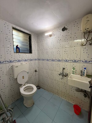 Bathroom in 2 BHK Apartment at Seawoods – for Rent