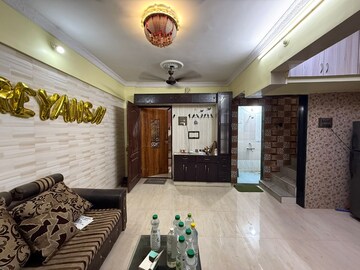 Living Room in 2 BHK Apartment at Seawoods – for Rent
