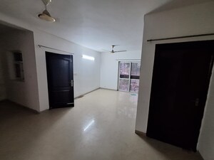 Room in 2 BHK Apartment at BPTP Discovery Park, Sector 80 – for Rent