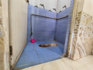 Bathroom in 1 BHK Apartment at Seawoods – for Rent
