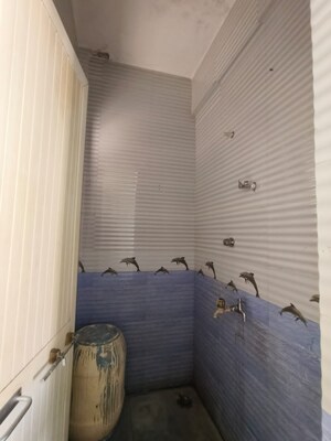 Bathroom in 1 BHK Apartment at Seawoods – for Rent