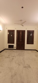 3 BHK 300 Sq.Yd. Builder Floor in Sarvodaya Enclave 