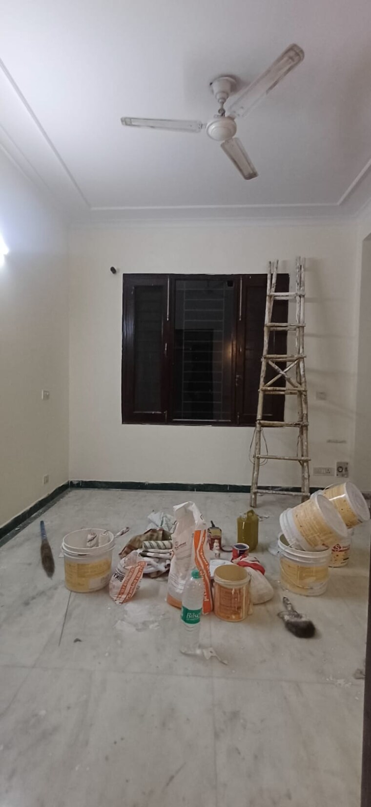 Living Room, sarvodaya enclave 3 Bedroom 300 Sq.Yd. Builder Floor In Sarvodaya Enclave Delhi 9311241