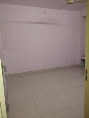 Room in 2 BHK Apartment at Kopar Khairane – for Rent