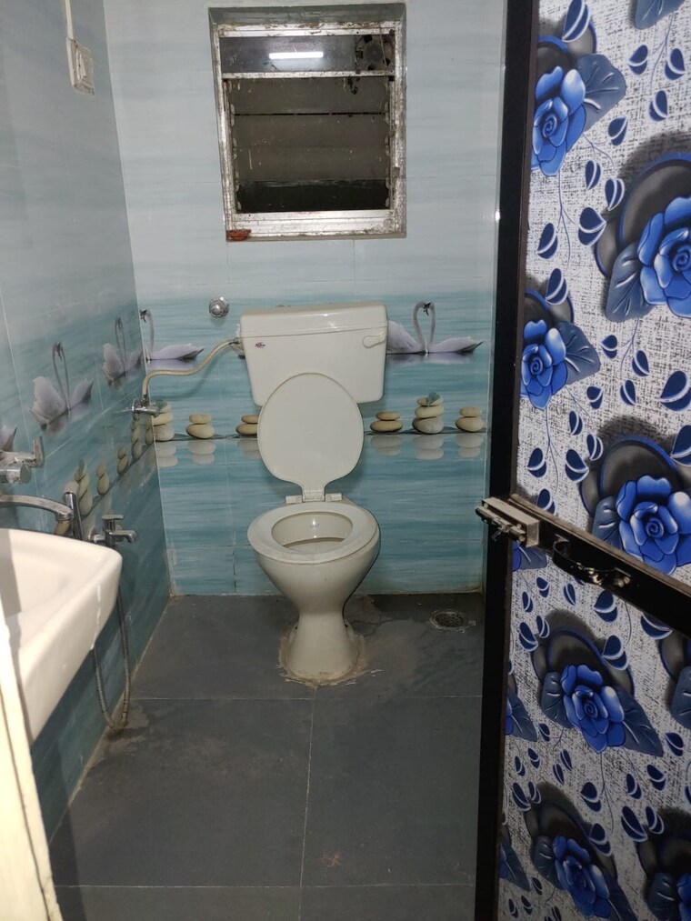 Bathroom, kopar khairane 2 Bedroom 1000 Sq.Ft. Apartment In Kopar Khairane Navi Mumbai 9311270
