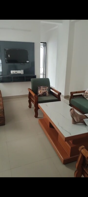 Team Area in 1 BHK Apartment at VVIP Nest, Raj Nagar Extension – for Rent