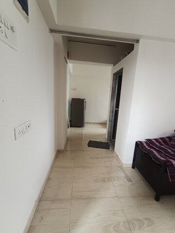 Room in 1 RK Apartment at Shaheed Bhagat Singh CHS, Andheri East – for Rent
