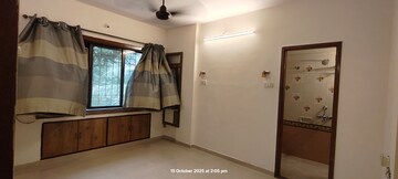 Room in 2 BHK Apartment at Mulund East – for Sale