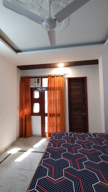 Living Room in 2 BHK Builder Floor at Sector 39 – for Rent