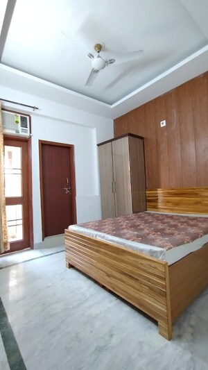 Bedroom in 2 BHK Builder Floor at Sector 39 – for Rent