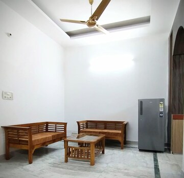 Kitchen in 2 BHK Builder Floor at Sector 39 – for Rent