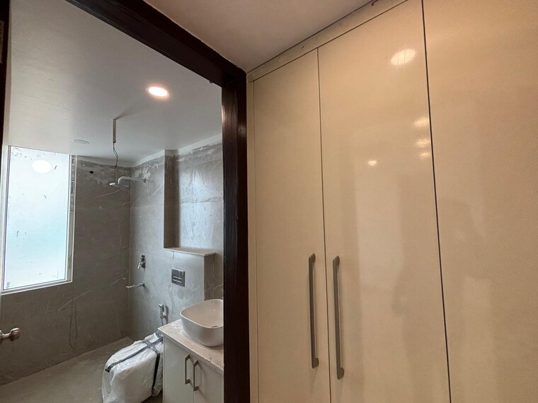 Bathroom, vipul-world-plots 4 Bedroom 2450 Sq.Ft. Builder Floor In Sector 48 Gurgaon 9311370