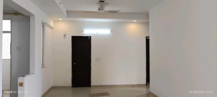 Room, prateek-grand-city 2 Bedroom 970 Sq.Ft. Apartment In Siddharth Vihar Ghaziabad 9311378